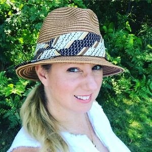 Meet your Posher, Hope